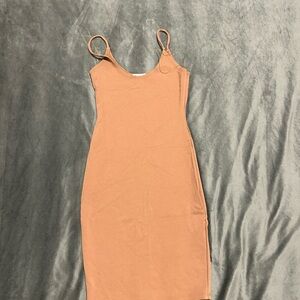 Women's Sleeveless Bodycon Midi Dress - Peach